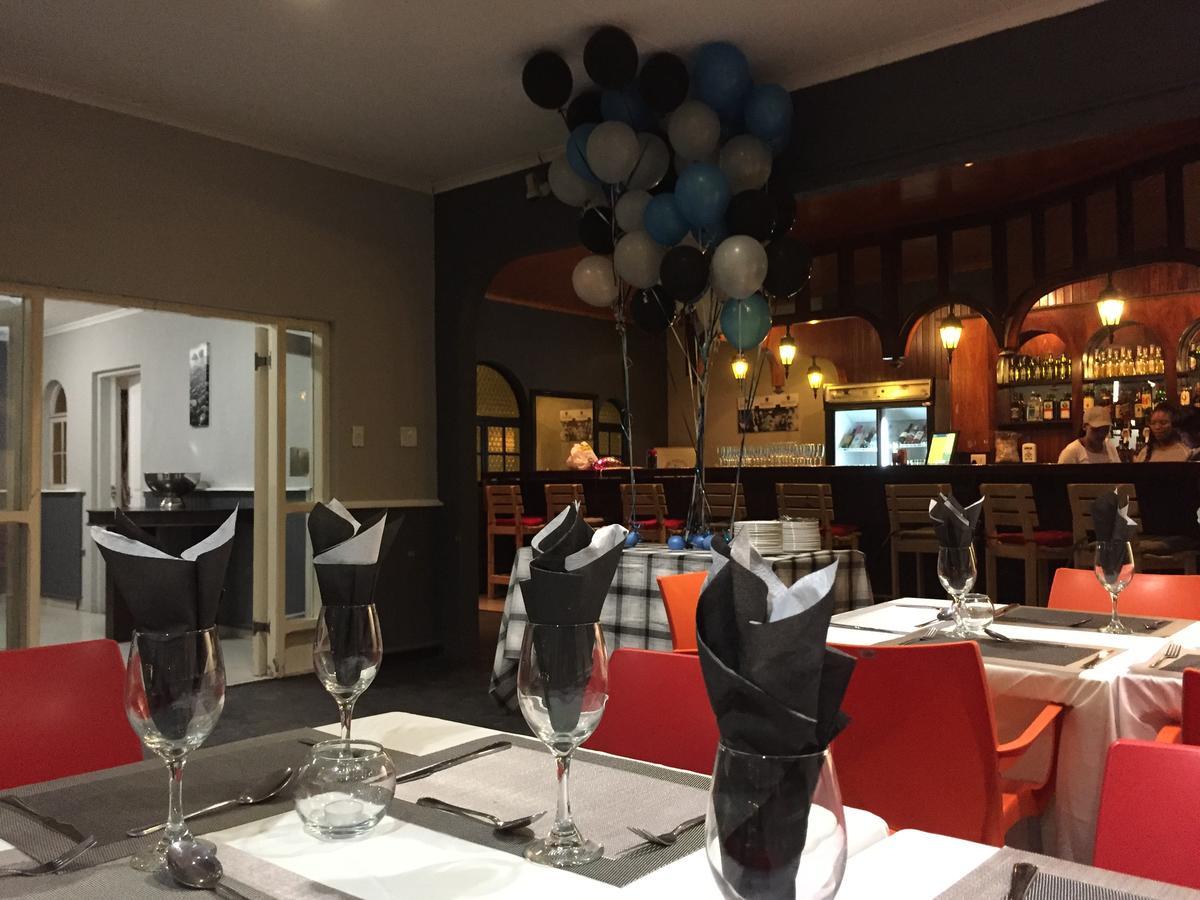 Casa Mia Hotel Уолфиш Бей Екстериор снимка