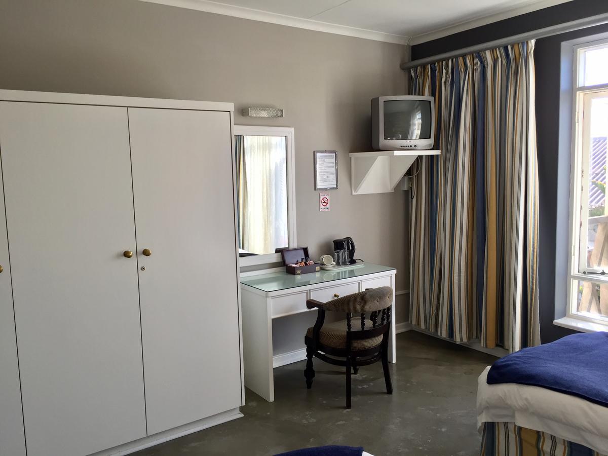 Casa Mia Hotel Уолфиш Бей Екстериор снимка