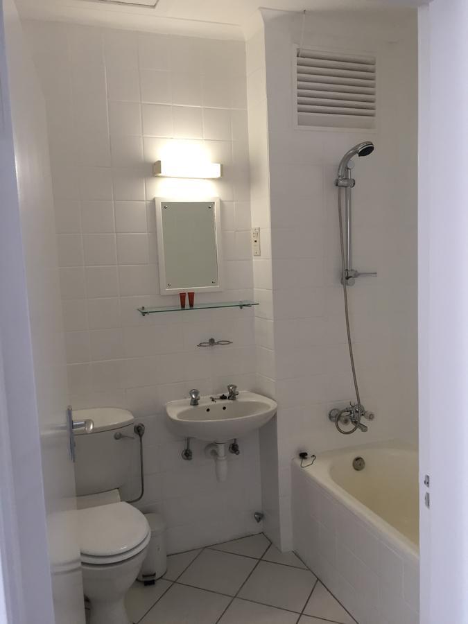 Casa Mia Hotel Уолфиш Бей Екстериор снимка