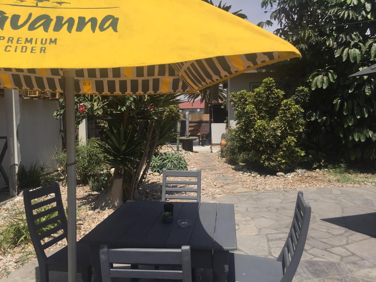 Casa Mia Hotel Уолфиш Бей Екстериор снимка
